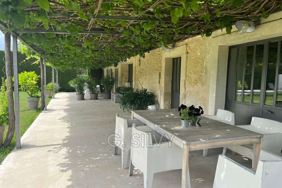 Maison à SUZE-LA-ROUSSE