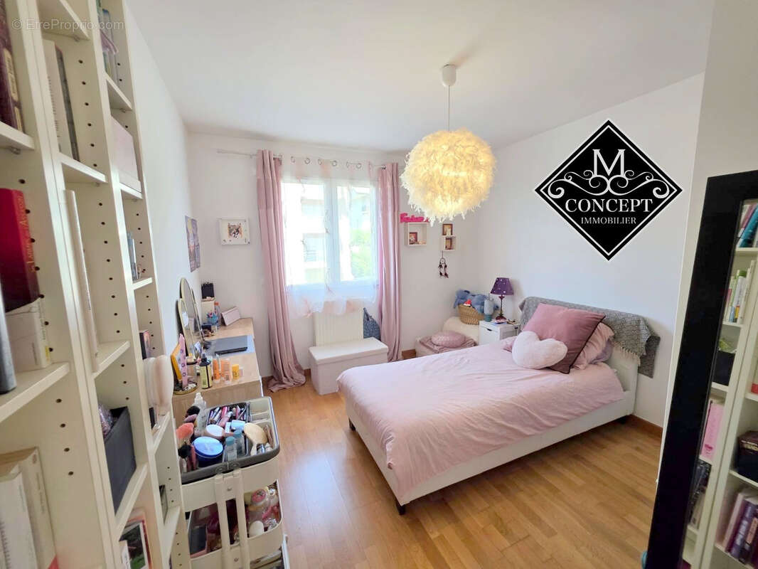 Appartement à POISY