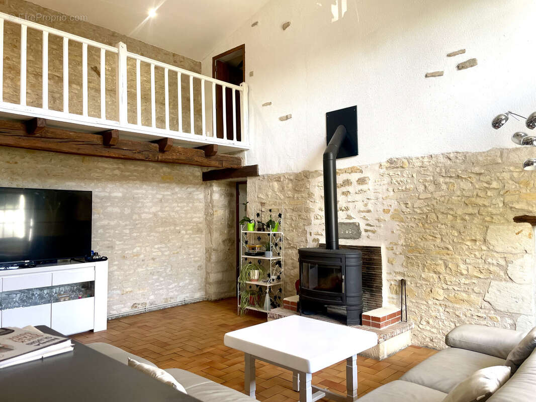 Maison à CHOUPPES