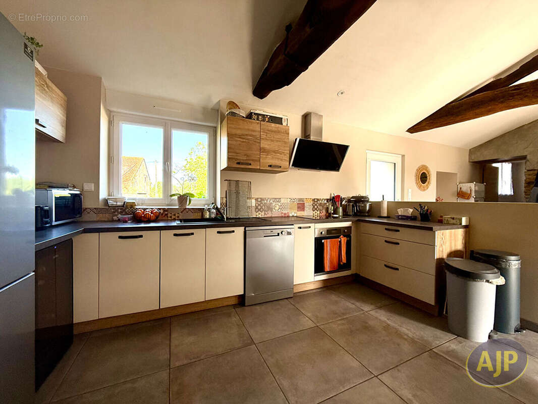 Machecoul Saint Meme - Maison 3 chambres - 84 m2 - photo 4
