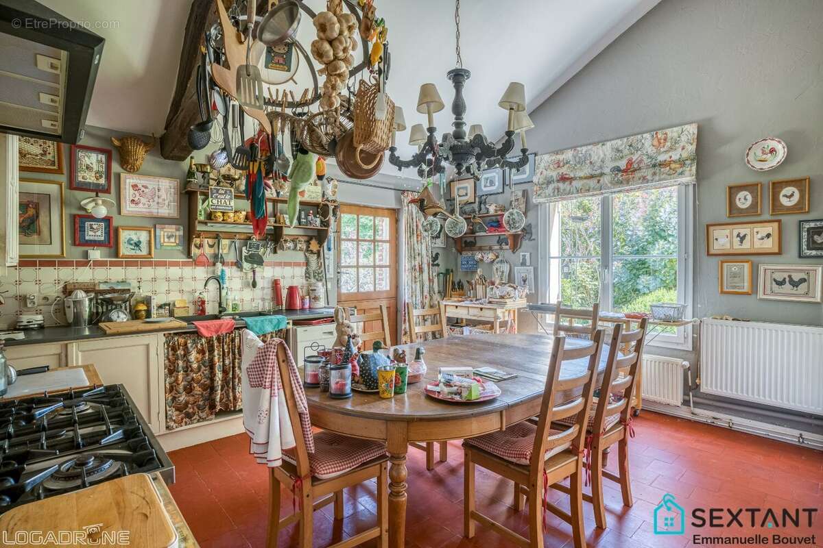 Grande longère du 19ème rénovée, 320 m², gîte et chambres d'hôtes, terrain de 1,5 ha, 5 min des commodités - photo 9