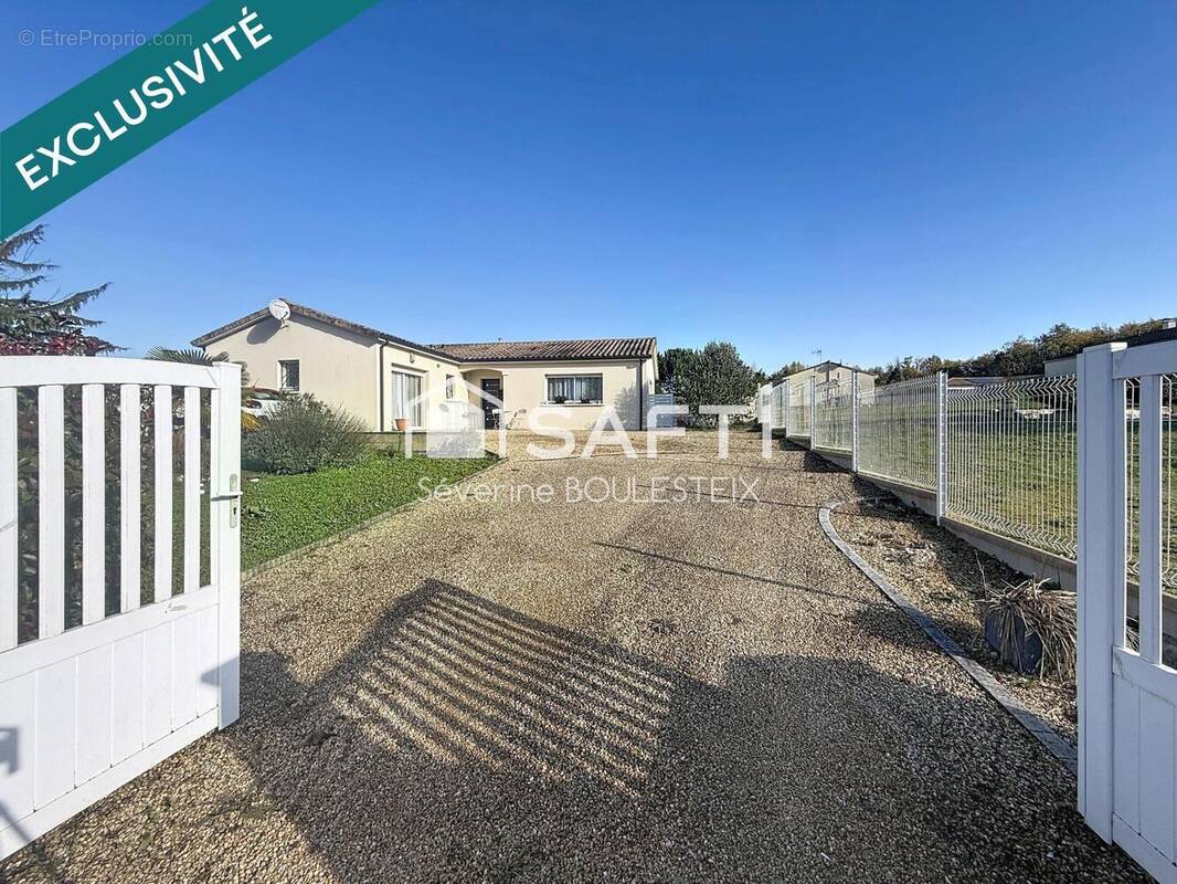 Photo 1 - Maison à ASNIERES-SUR-NOUERE