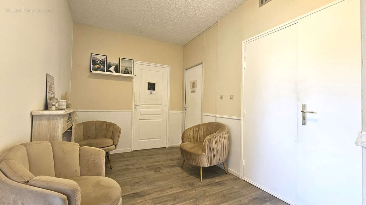 Commerce à FERNEY-VOLTAIRE