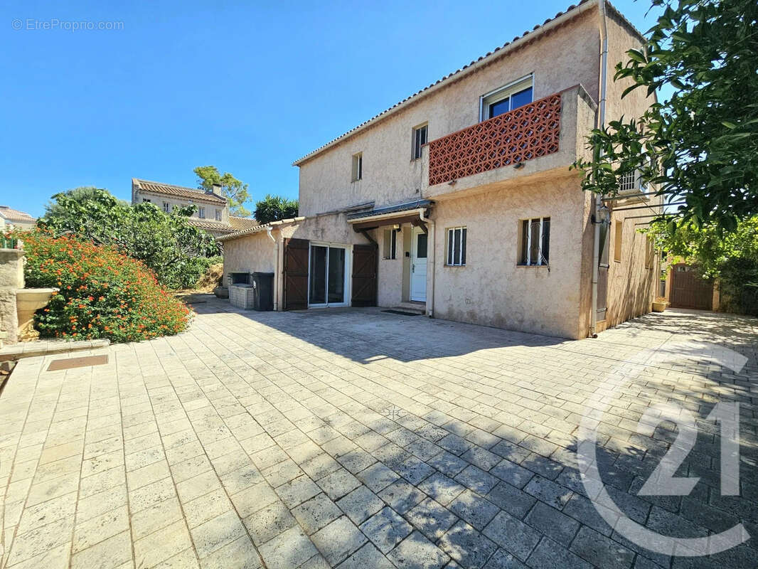 Maison 155 m² à Six-Fours-Les-Plages  - photo 3