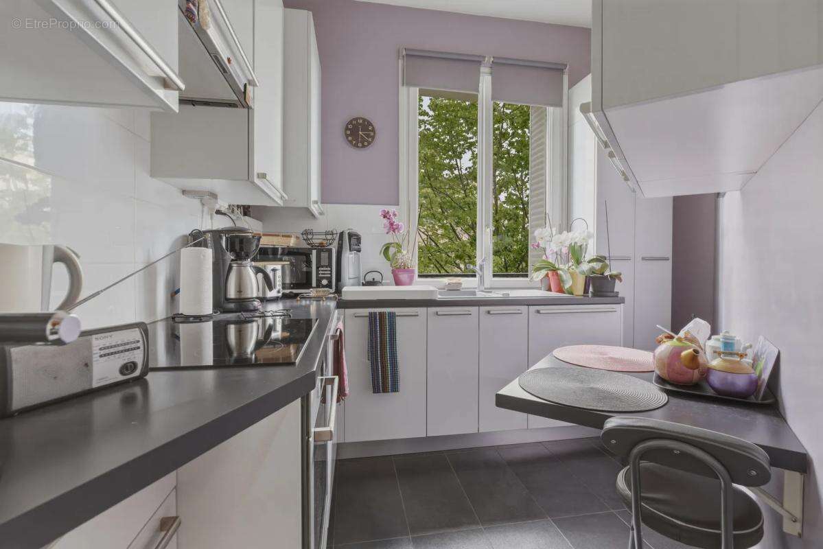 Appartement à PARIS-14E