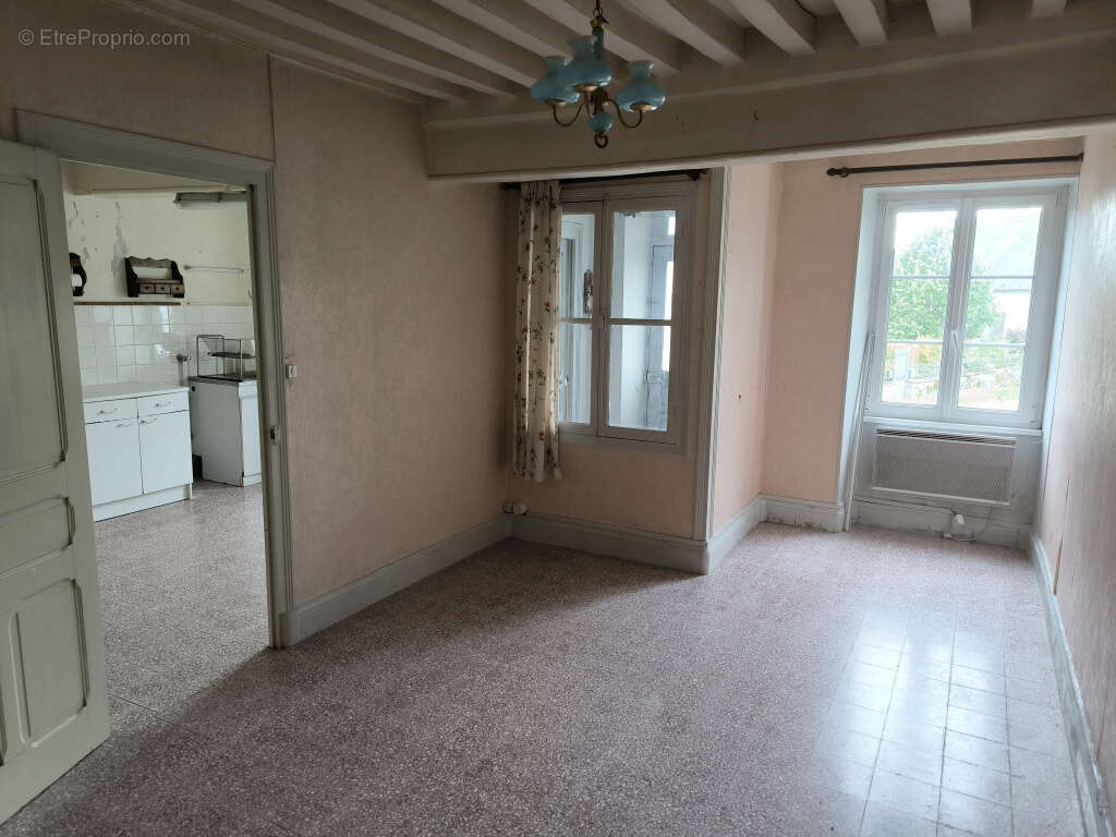 Maison à AUNAY-EN-BAZOIS