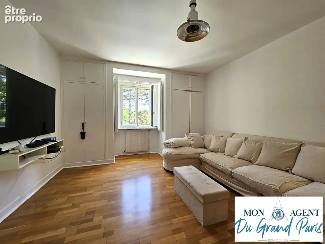 Superbe Maison Mansard Verrieres Le Buisson proche Bievres - 250 m2 + sous sol total + piscine + dépendance sur terrain de 2400m - photo 11