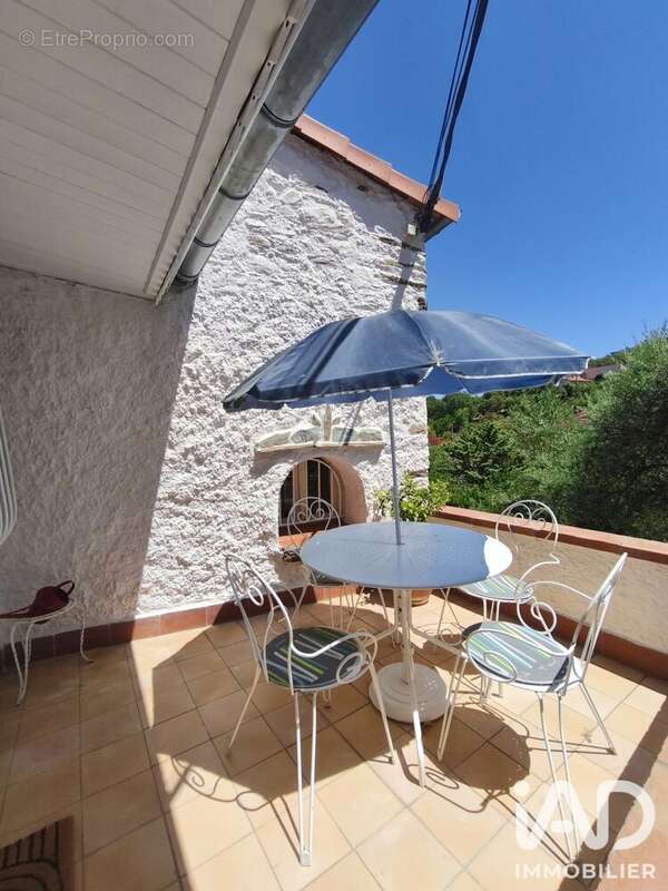 Maison 133 m² à Camelas  - photo 7