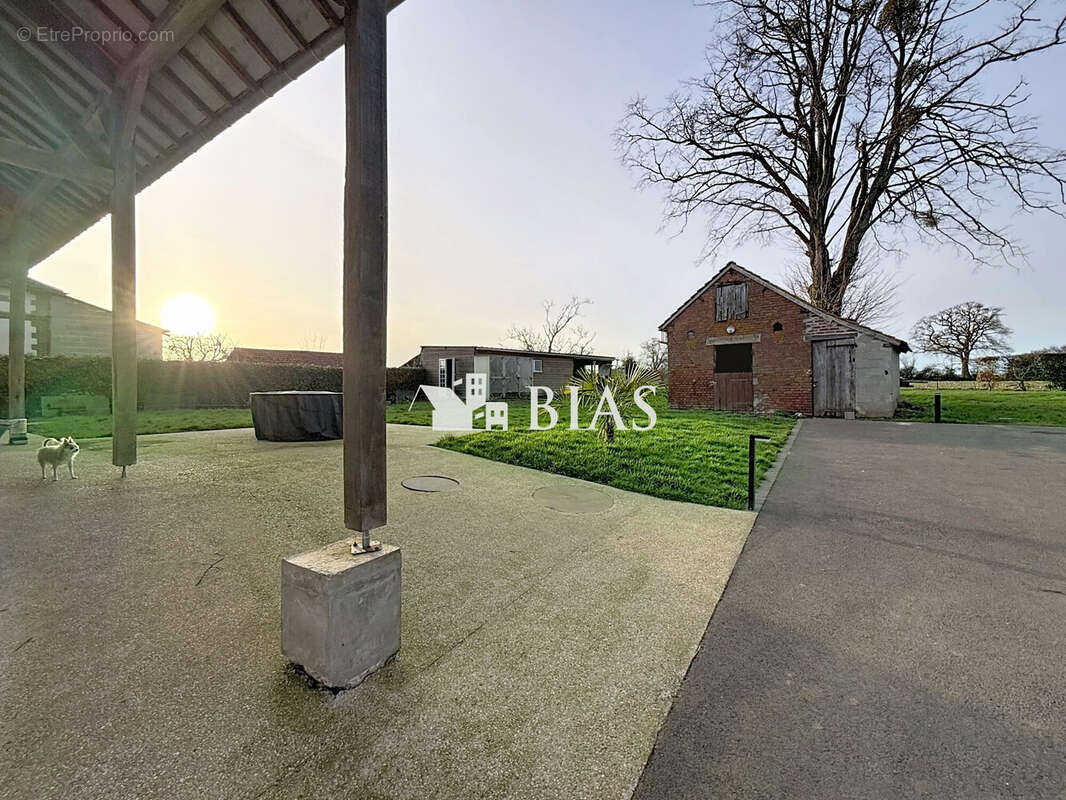 Maison à LA FEUILLIE