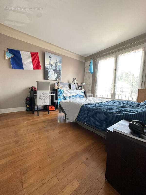 Maison à CORBEIL-ESSONNES