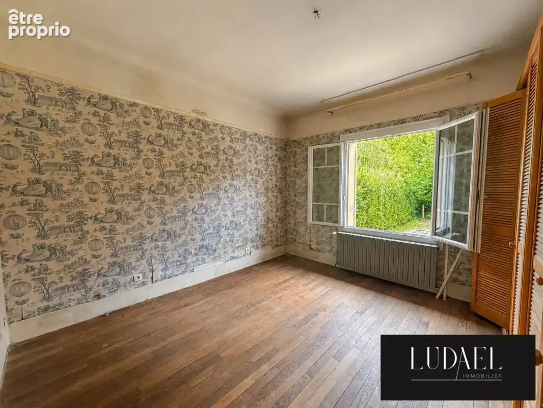 Maison familiale à rénover avec grand jardin, sous-sol complet - photo 8