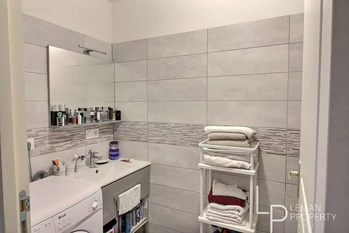 Appartement à CONTAMINE-SUR-ARVE