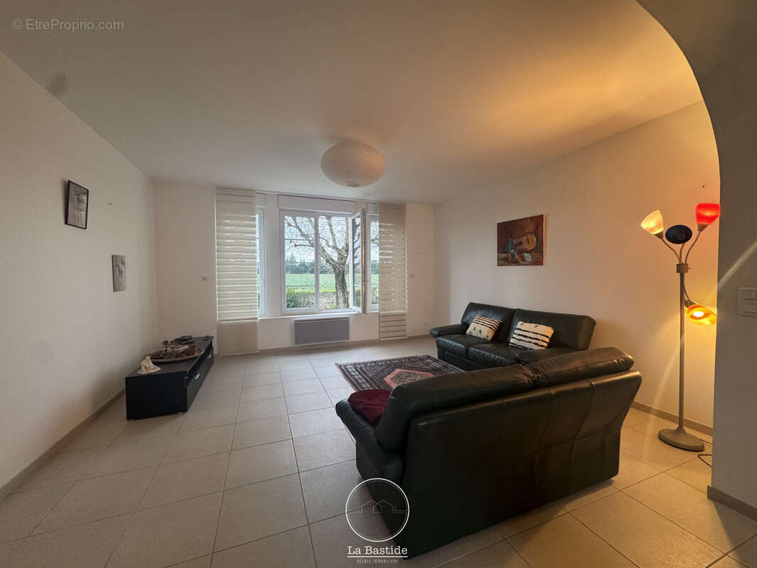 Maison à LA BATIE-ROLLAND