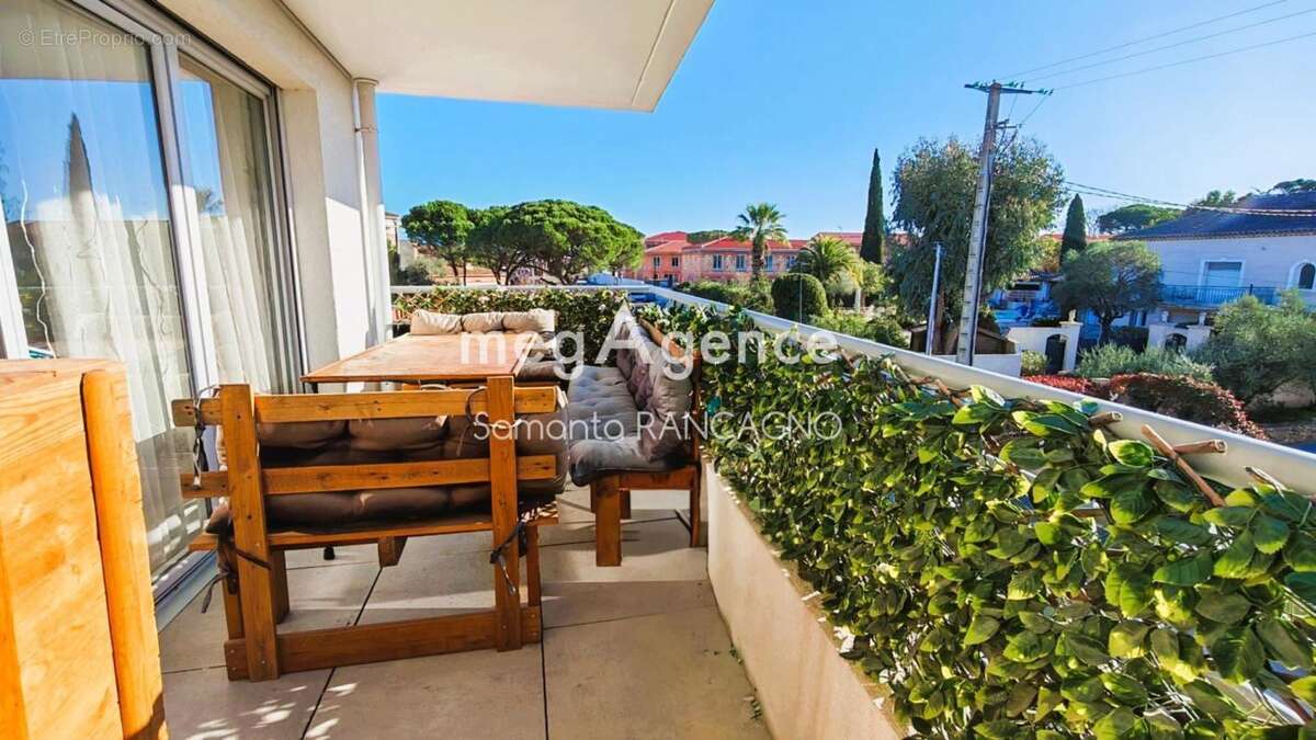 Appartement à PUGET-SUR-ARGENS