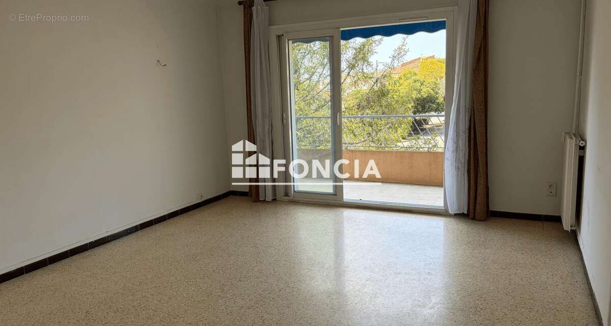Appartement à SIX-FOURS-LES-PLAGES
