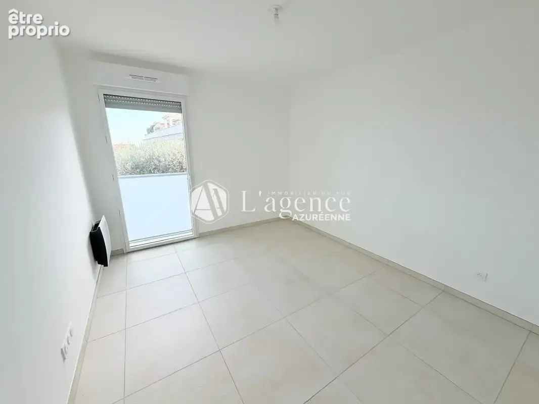 Saint-Laurent-Du-Var, appartement neuf terrasse - piscine - stationnement - photo 5