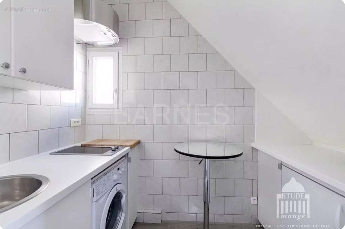 Appartement à PARIS-8E