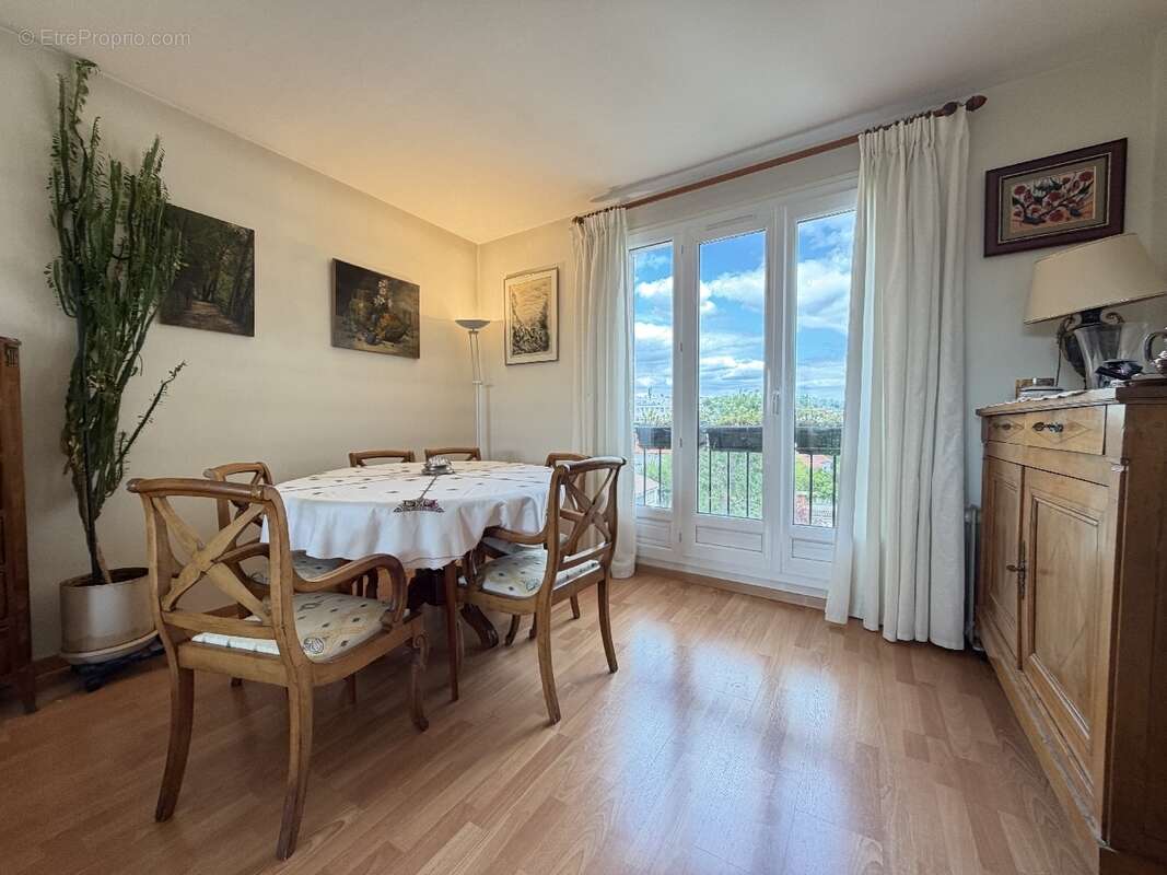 Appartement à CHAMPIGNY-SUR-MARNE