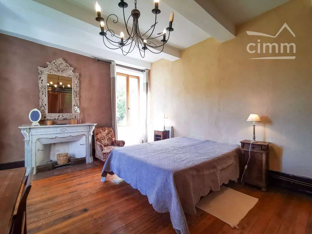 Maison d'hôtes avec vue sur le Château de Largentière - photo 11