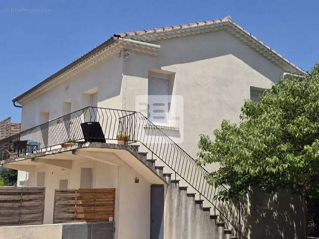 Maison à SAINT-QUENTIN-LA-POTERIE