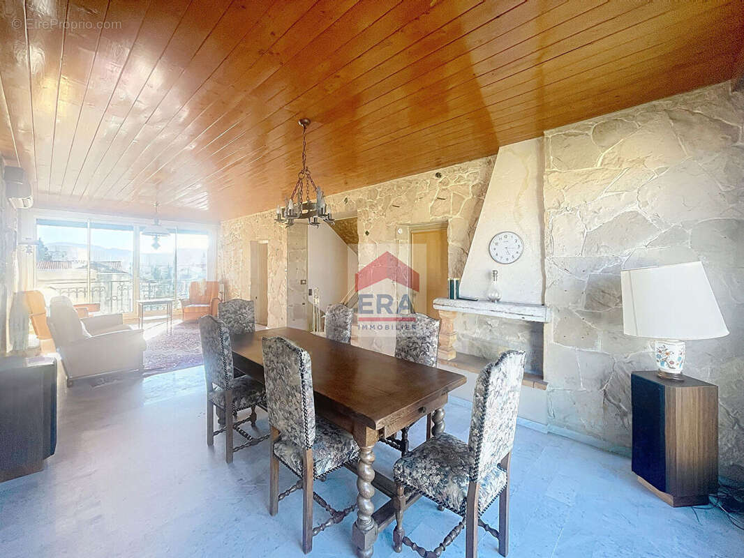 Appartement à MARSEILLE-14E