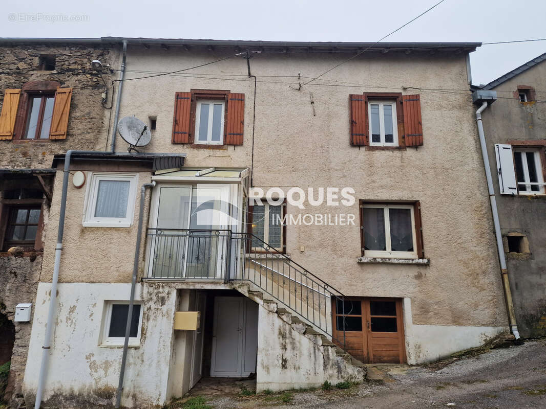 Maison à MURAT-SUR-VEBRE