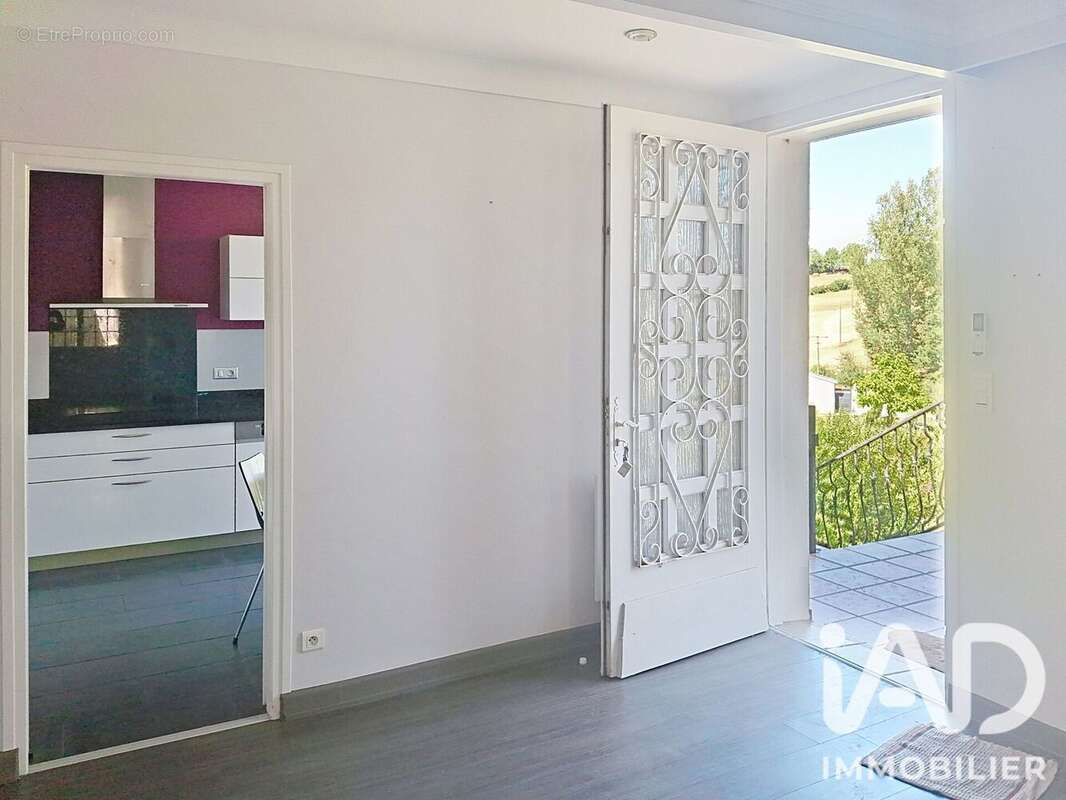 Maison 141 m² à Caussade  - photo 8