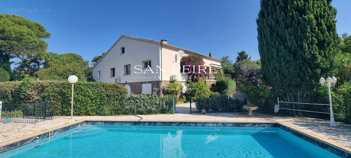 Maison à LES ISSAMBRES