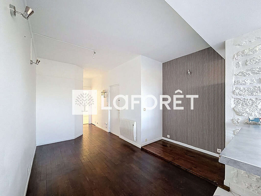 Appartement à MOISSY-CRAMAYEL