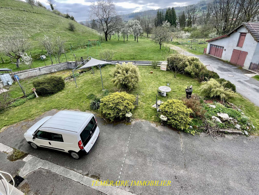 Appartement à SIROD