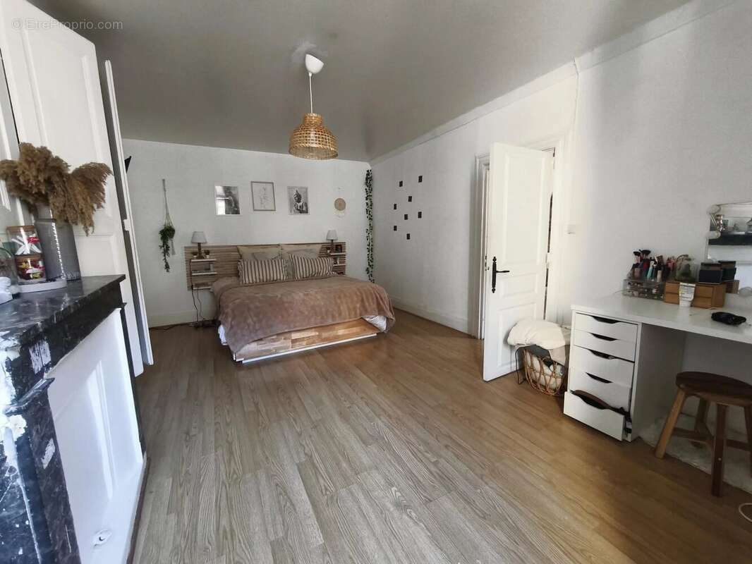 Appartement à LA FERTE-ALAIS