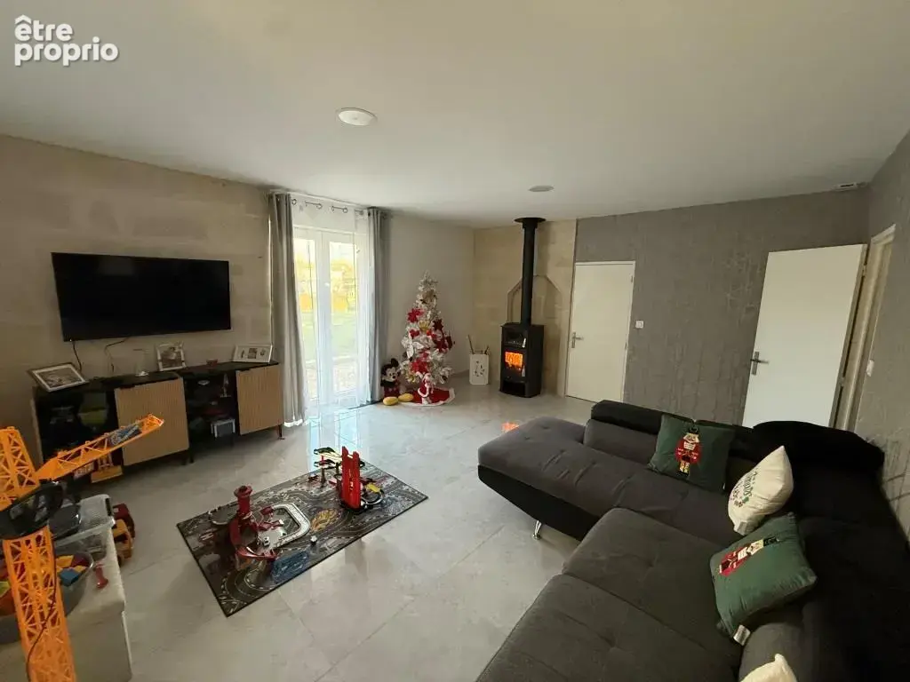 St yzan de soudiac maison 3 chambres  sur 1000 m2 - photo 3