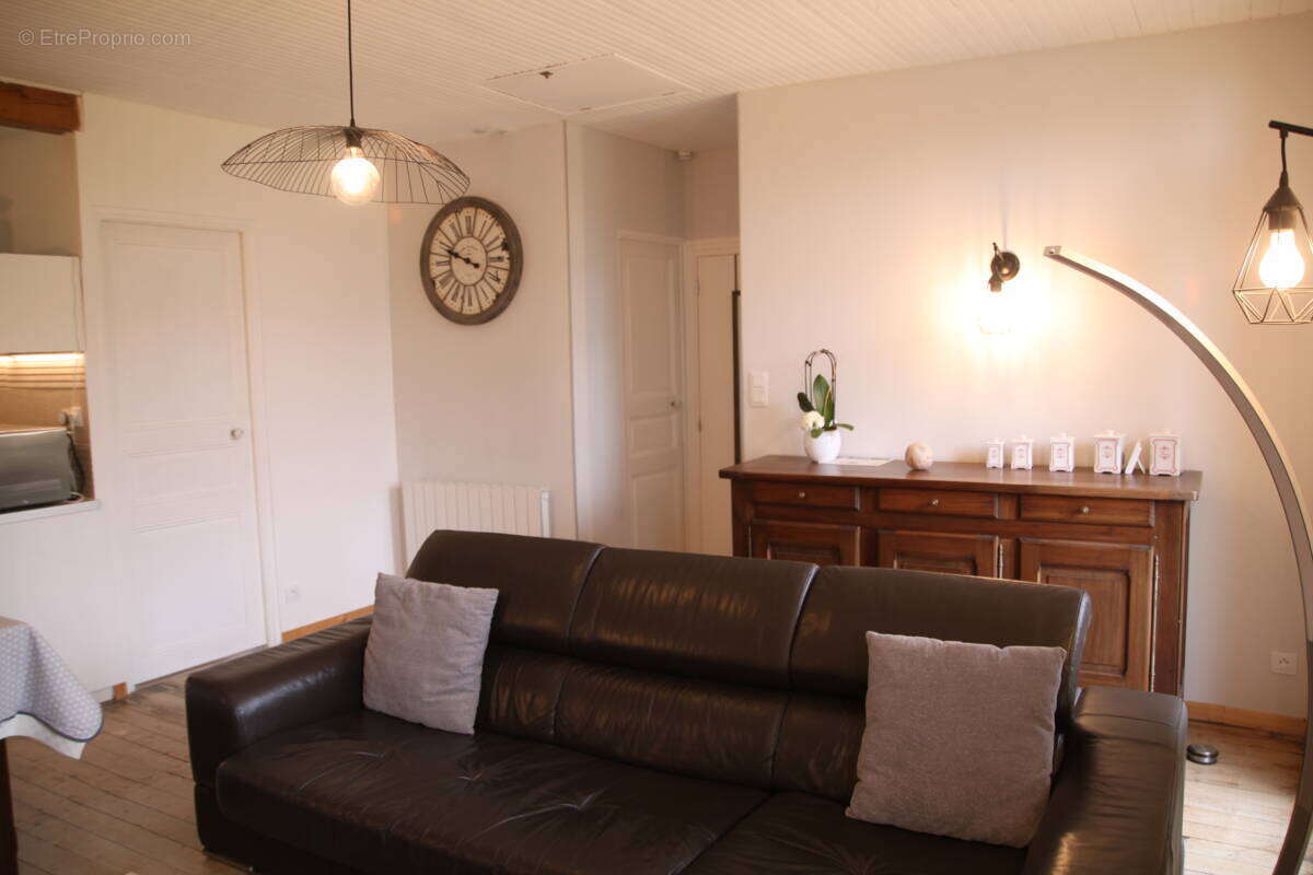 Maison à SAINT-ETIENNE-LES-ORGUES