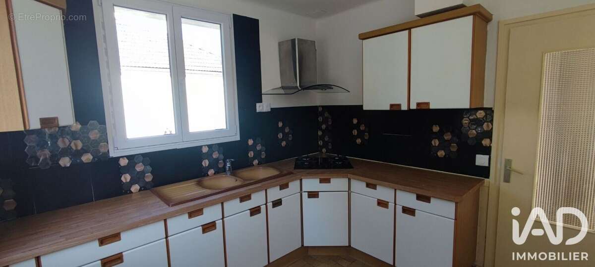 Maison 60 m² à Luce  - photo 4