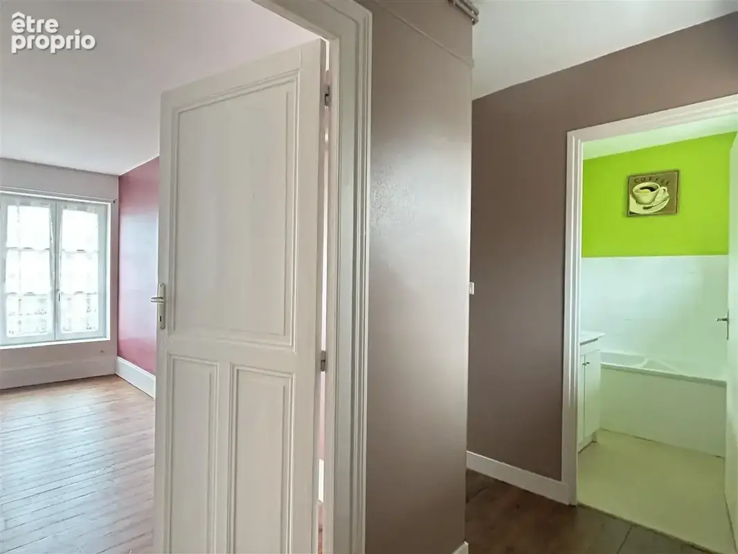 Un Ensemble immobilier comprenant : - Au rez-de-chaussée : un local commercial, réserve, chambre froide, réser - photo 18