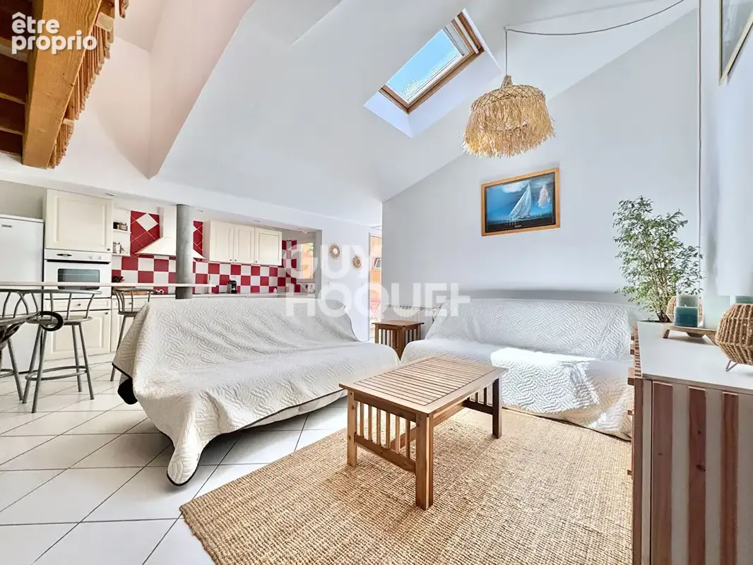 À Arcachon, un appartement rénové à 2 minutes de la plage, avec garage et beaux volumes - photo 11