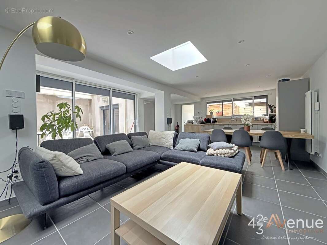 Appartement à SAINT-ETIENNE