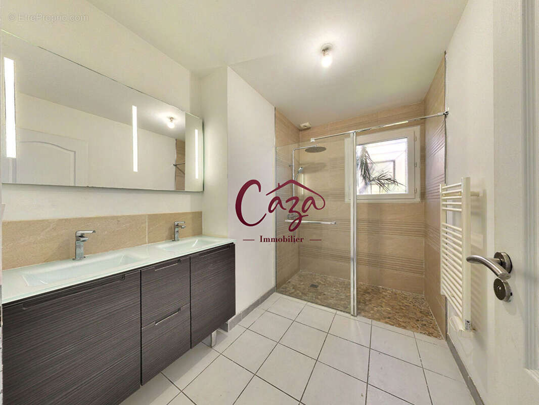 Maison à CAMBLANES-ET-MEYNAC