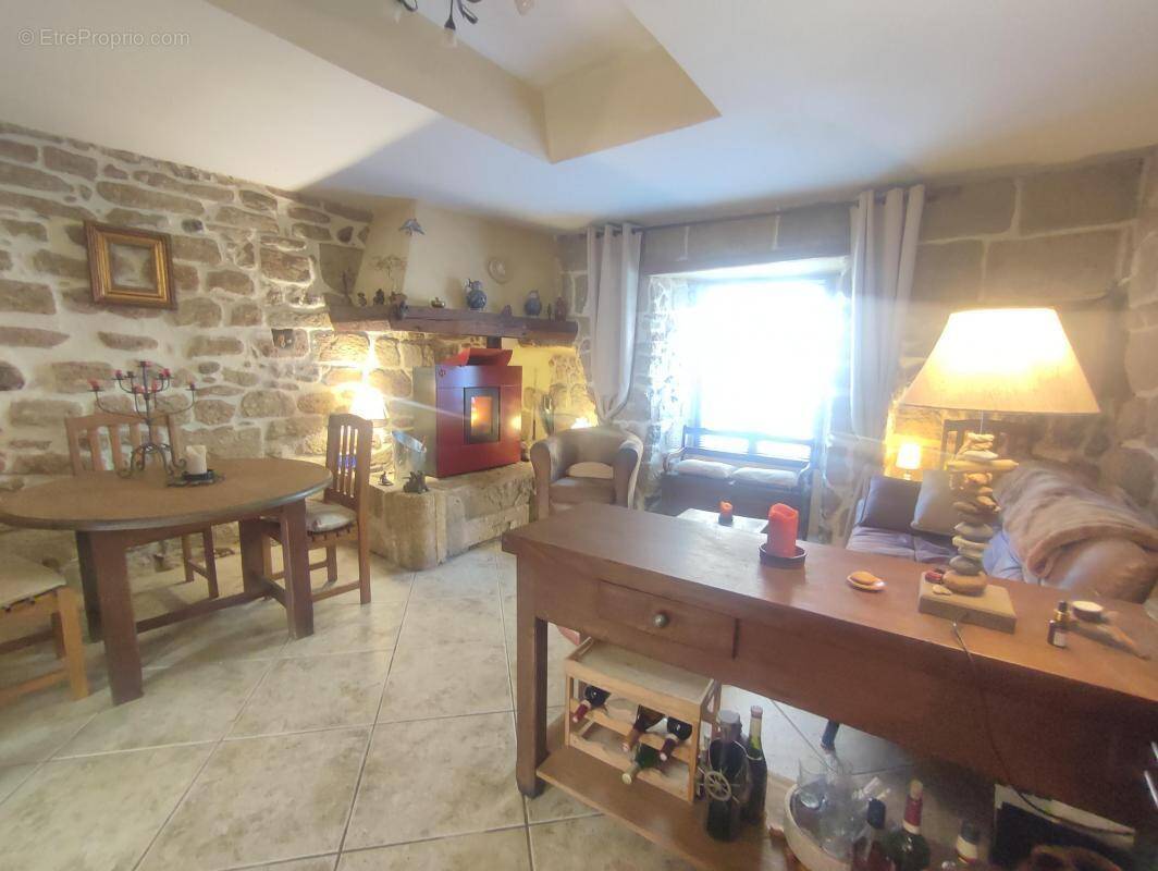 Maison à CAZOULS-D&#039;HERAULT