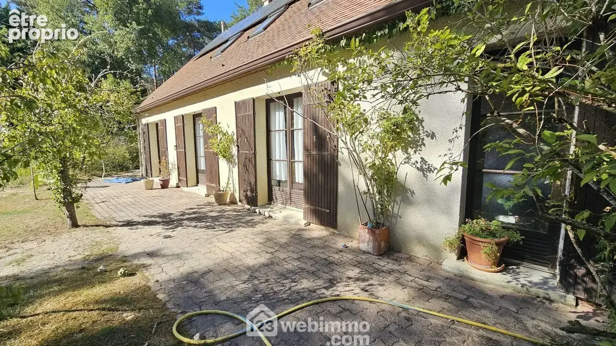 Une première terrasse sans vis à vis!