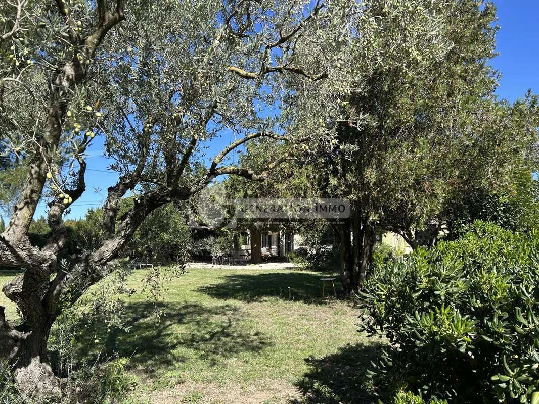 Maison à FONTVIEILLE