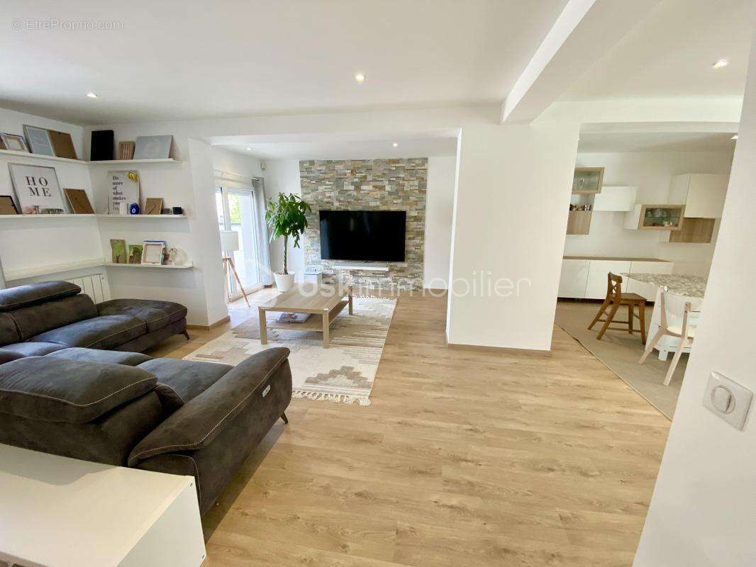 Jolie maison familiale de 192 m² au calme, sans vis à vis, avec grand jardin et proche de la forêt - photo 2