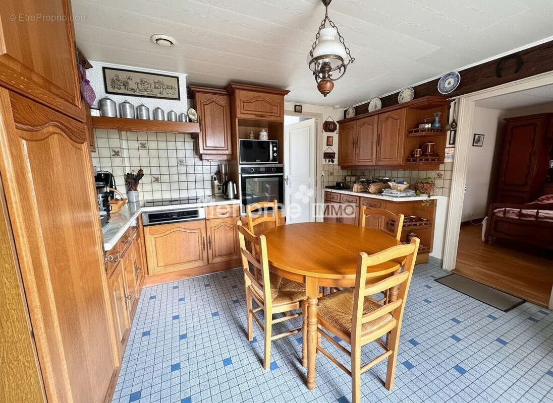 Maison 86 m² à Coings  - photo 8