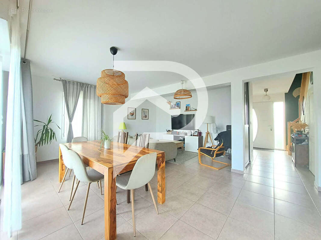 Maison Savignies 6 pièce(s) 114 m2 - photo 4