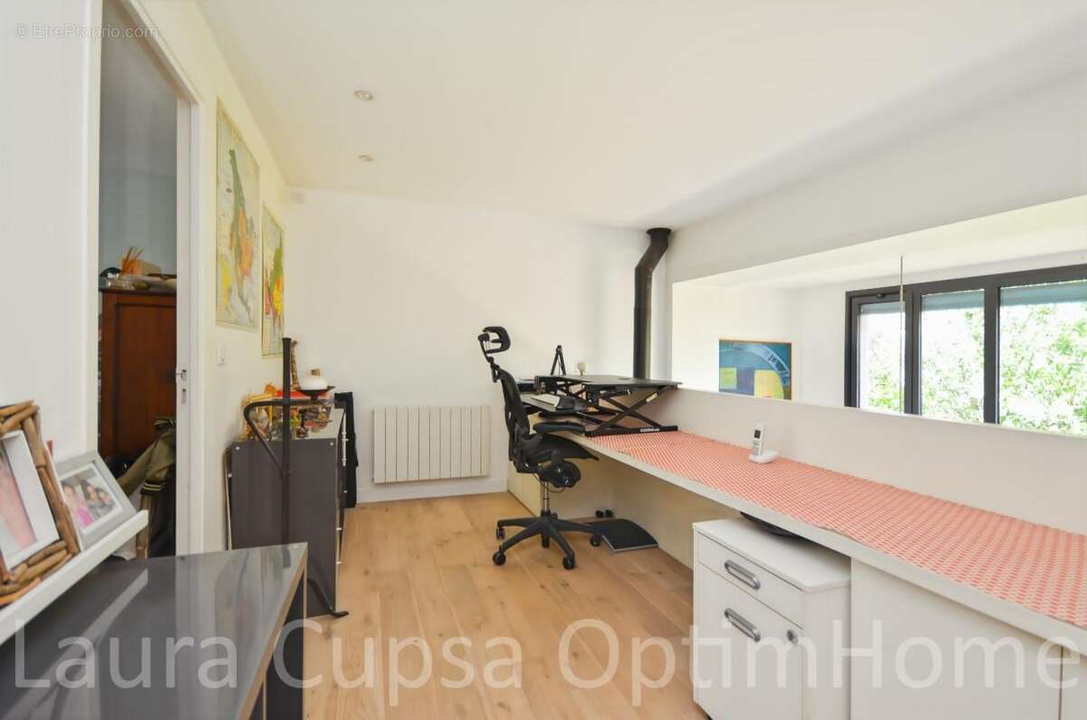 Bourg-la-reine - maison 5/6 pieces - 108 m² habitables - 112 m² utiles - 3 chambres - terrain 161 m² - transformations et extens - photo 11