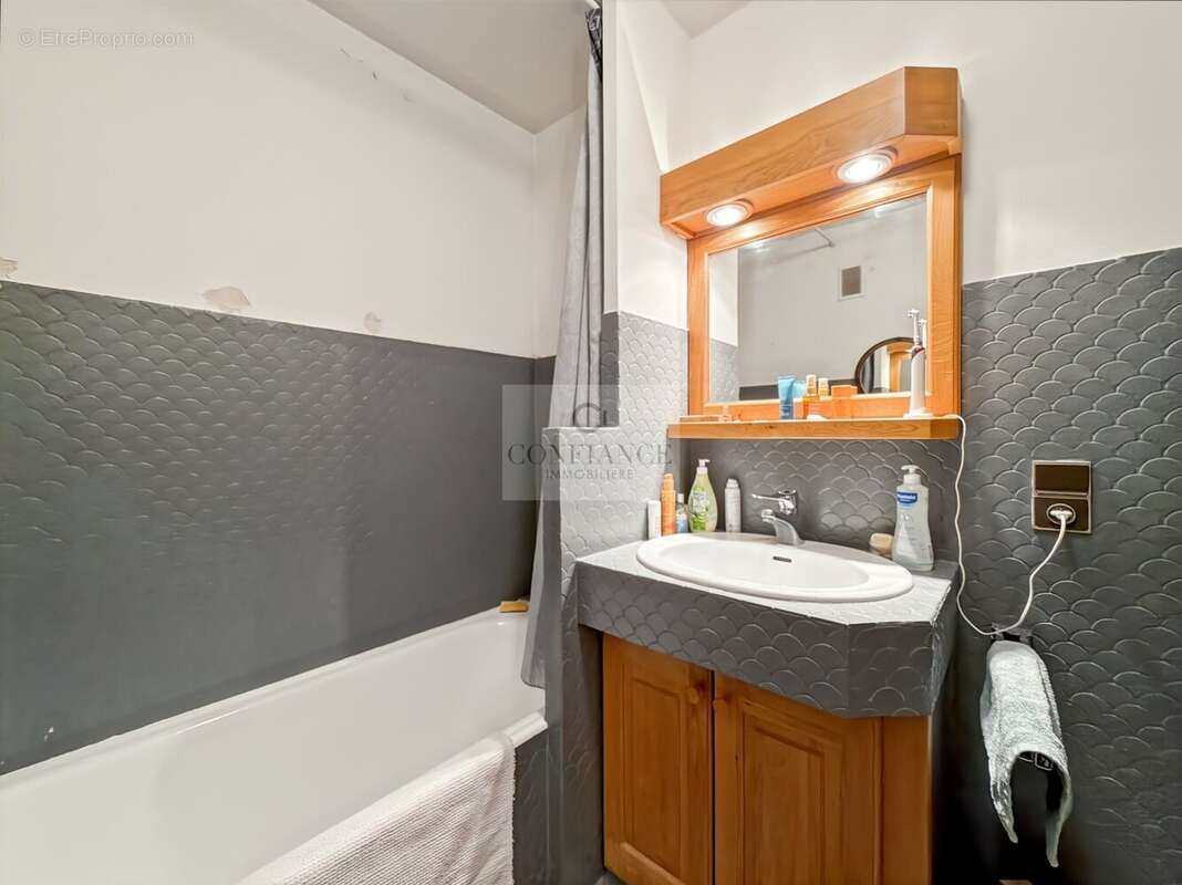 Appartement à SAINT-ETIENNE-DE-TINEE