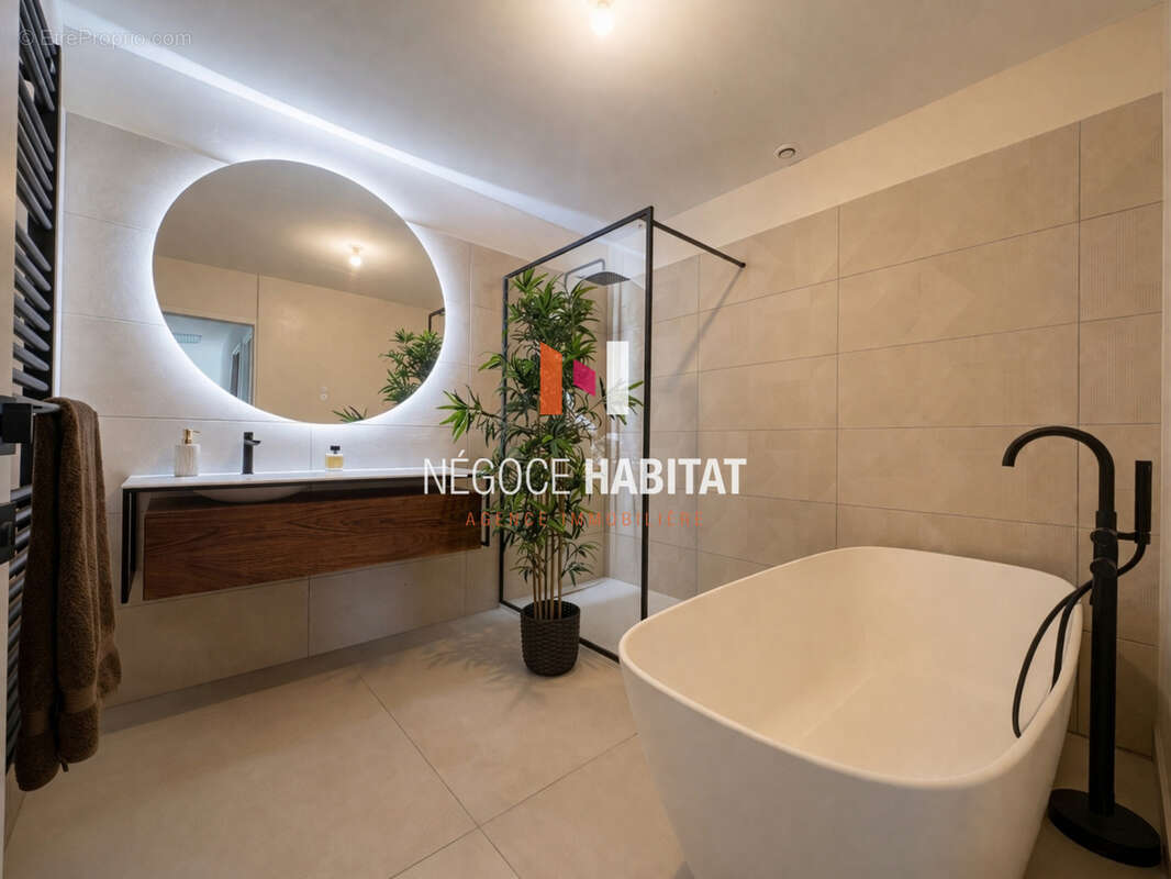 Appartement à JUVIGNAC