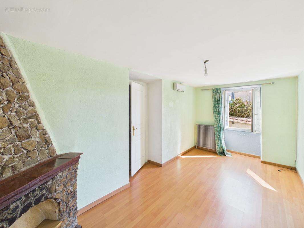 Vente maison en pierre avec vue mer - alata - photo 7