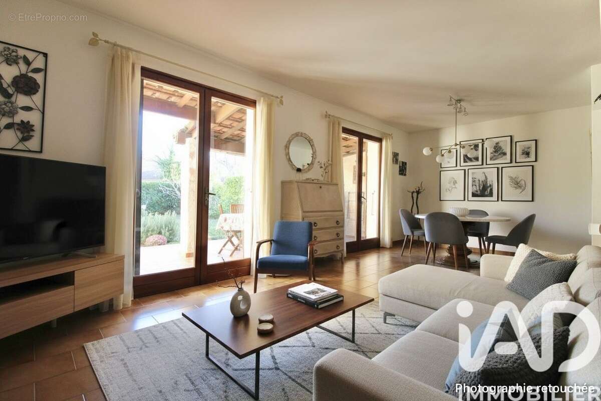 Photo 2 - Maison à PEYNIER