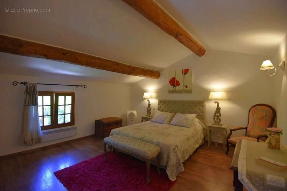 Maison à BAGNOLS-EN-FORET